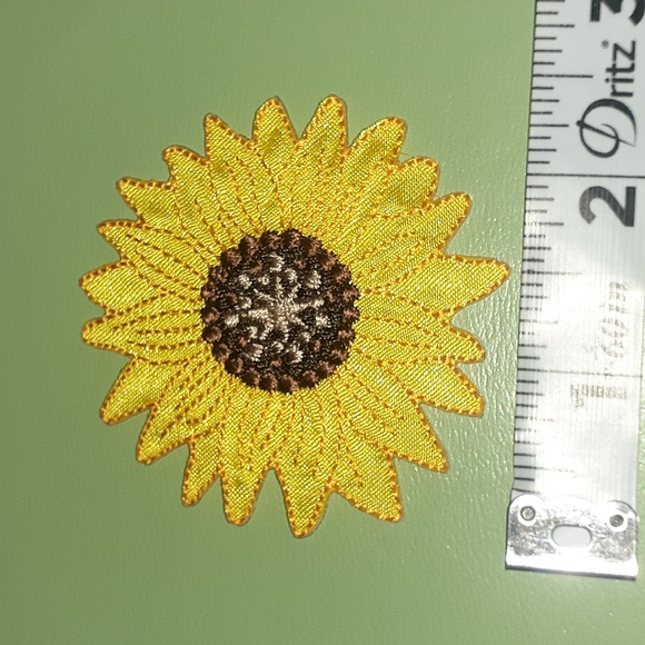 Sunflower patch - Picture 1 of 3